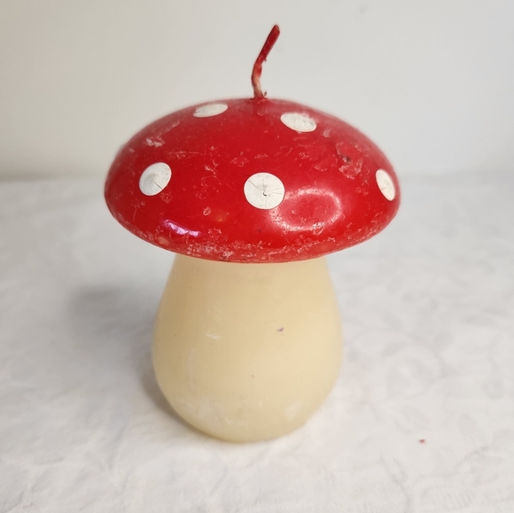 70s Wax Mushroom Candle - Picture 1 of 8